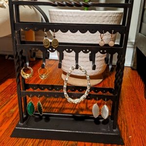 Jewelry holder